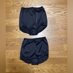 Vintage Bali high waisted Pinup briefs. Black. Size 7